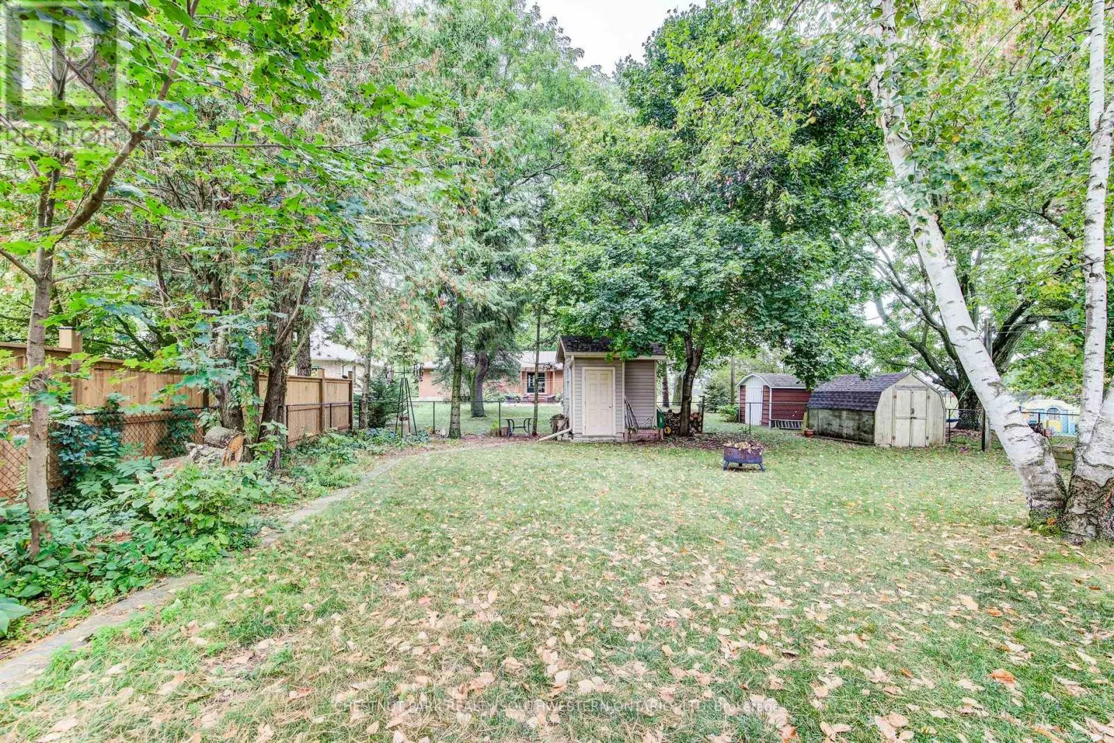 1105 QUEEN'S BUSH ROAD