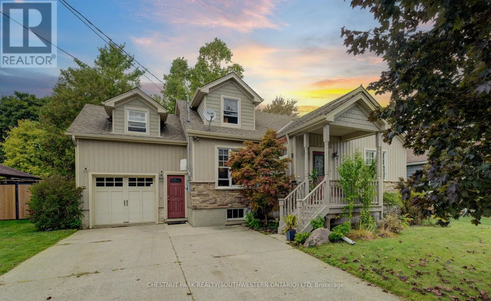 1105 QUEEN'S BUSH ROAD