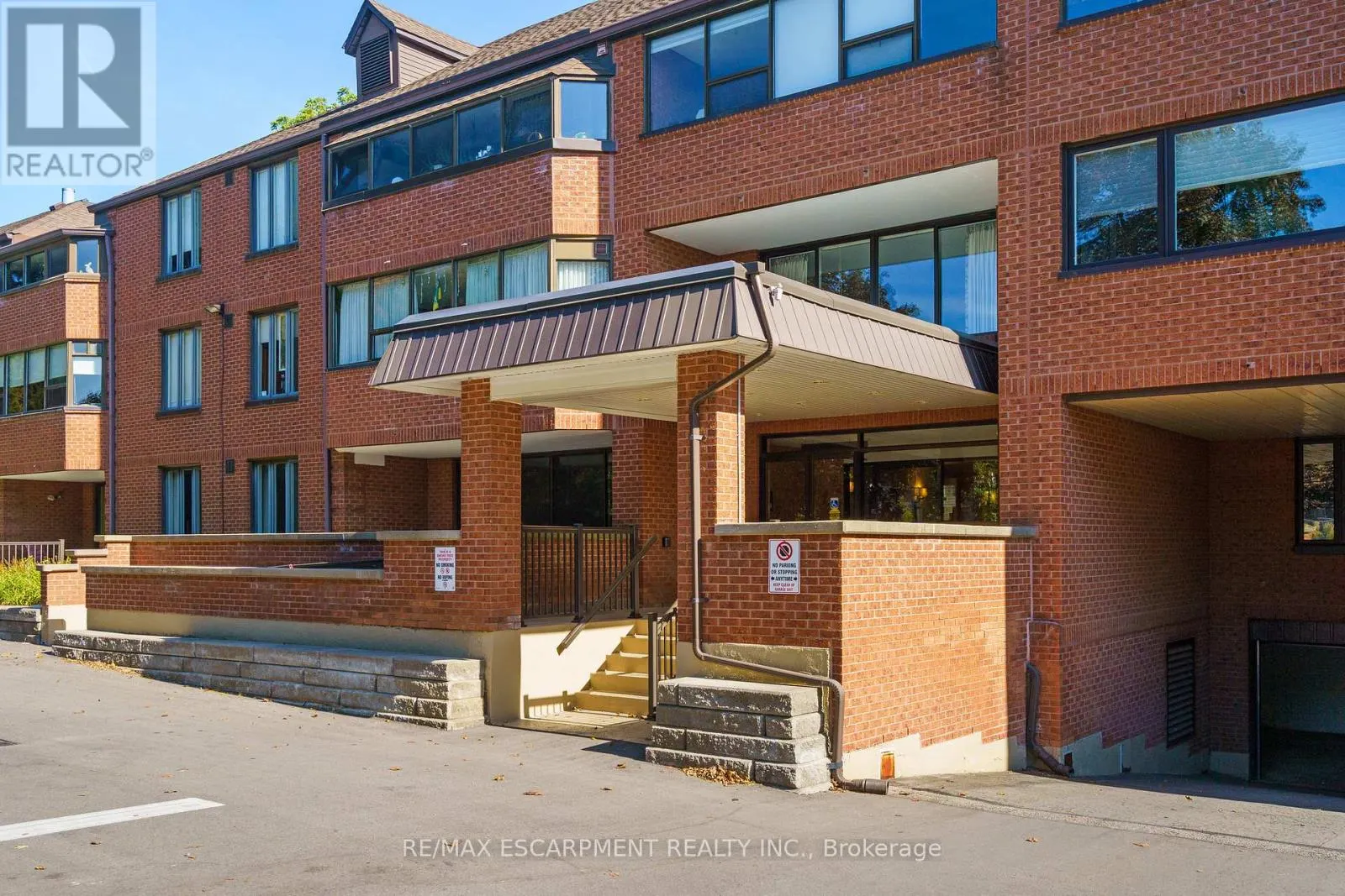 301 - 150 WILSON STREET W