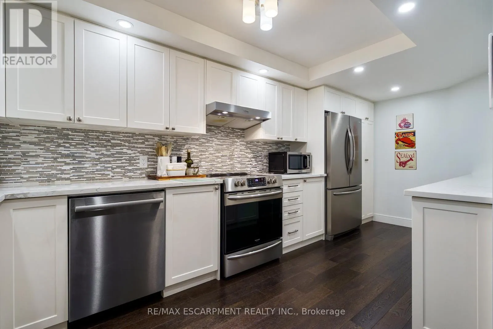 301 - 150 WILSON STREET W