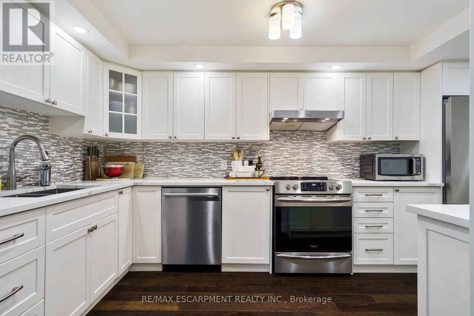 301 - 150 WILSON STREET W