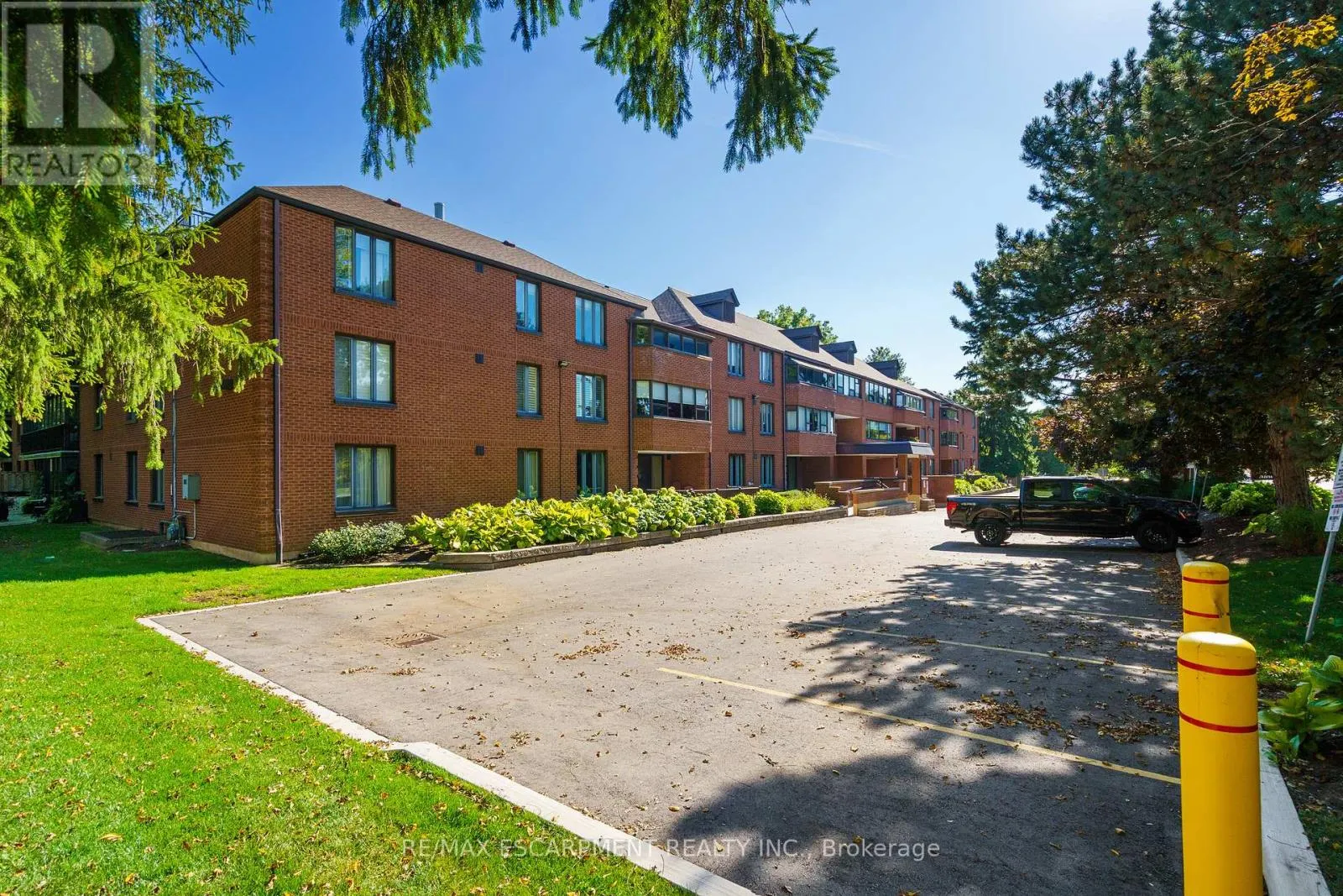 301 - 150 WILSON STREET W