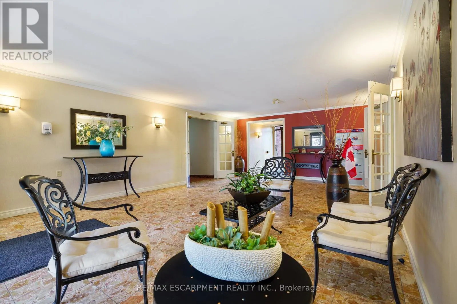 301 - 150 WILSON STREET W