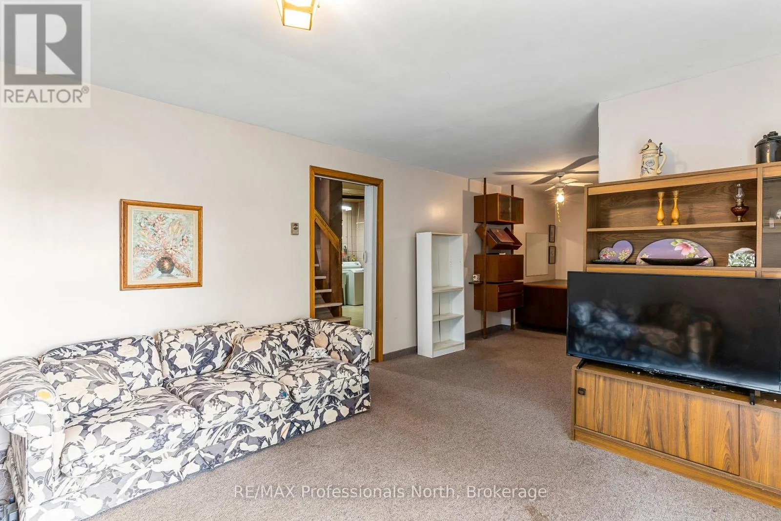 1080 PETTICOAT LANE