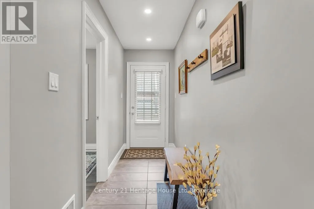 3 - 35 CHATFIELD STREET, #3