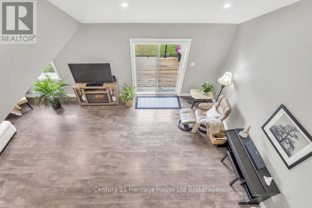 3 - 35 CHATFIELD STREET, #3