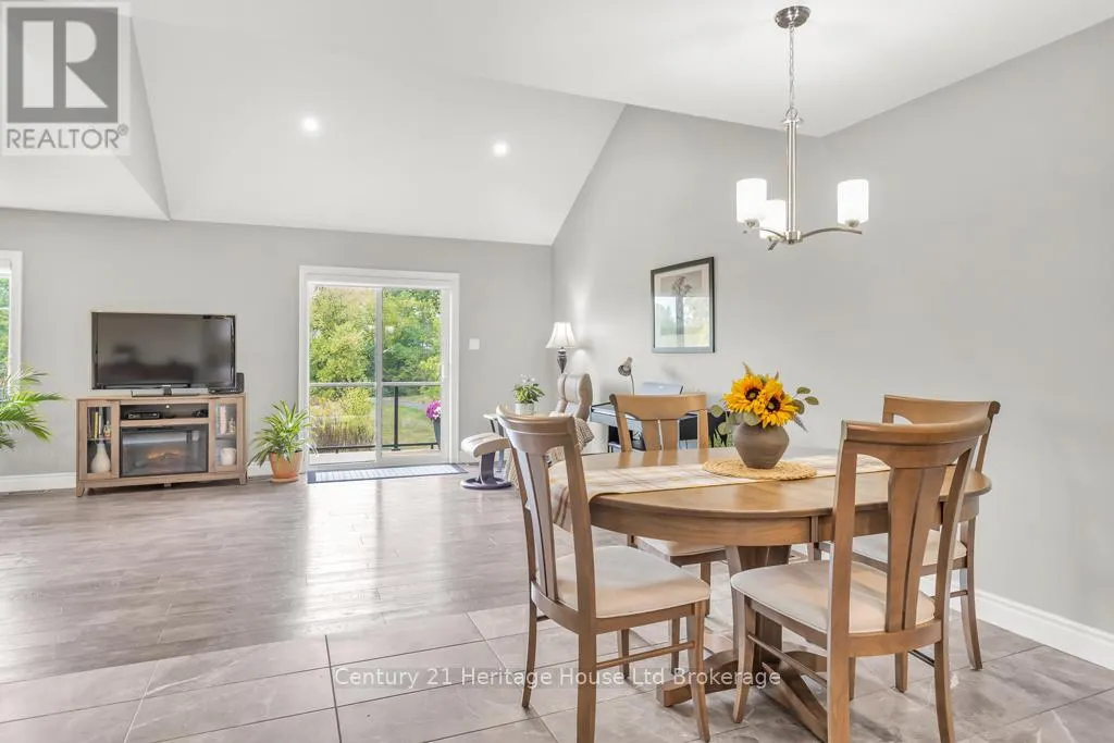 3 - 35 CHATFIELD STREET, #3