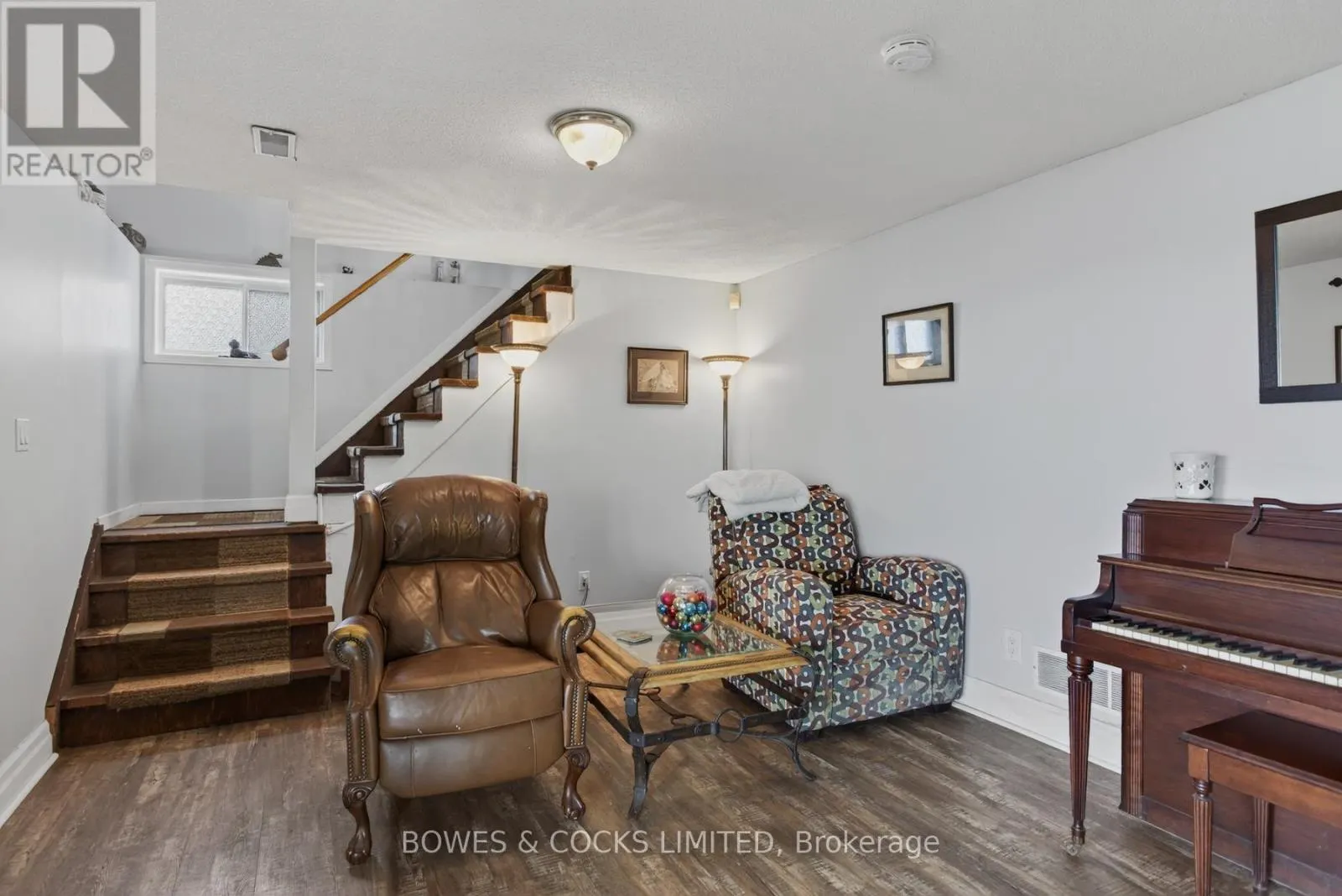 284 PORT HOOVER ROAD