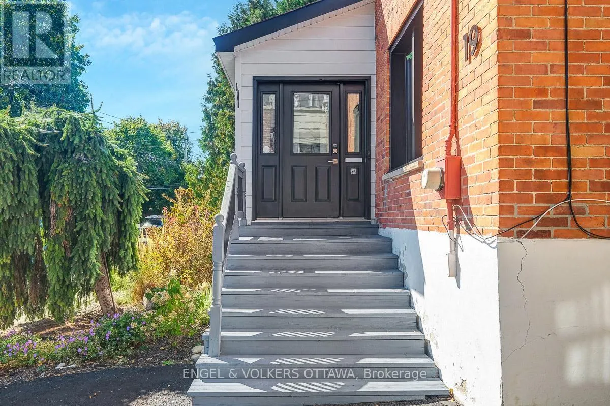 19 FOSTER STREET