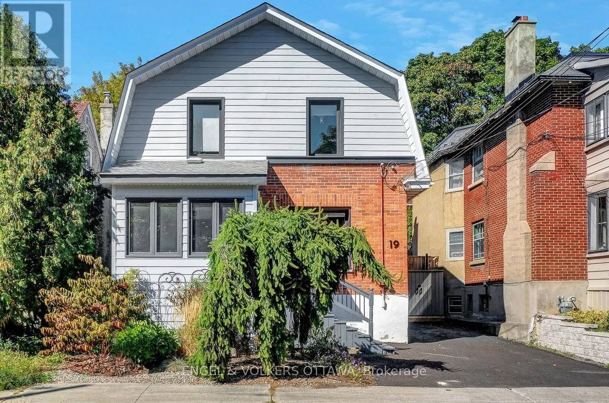 19 FOSTER STREET