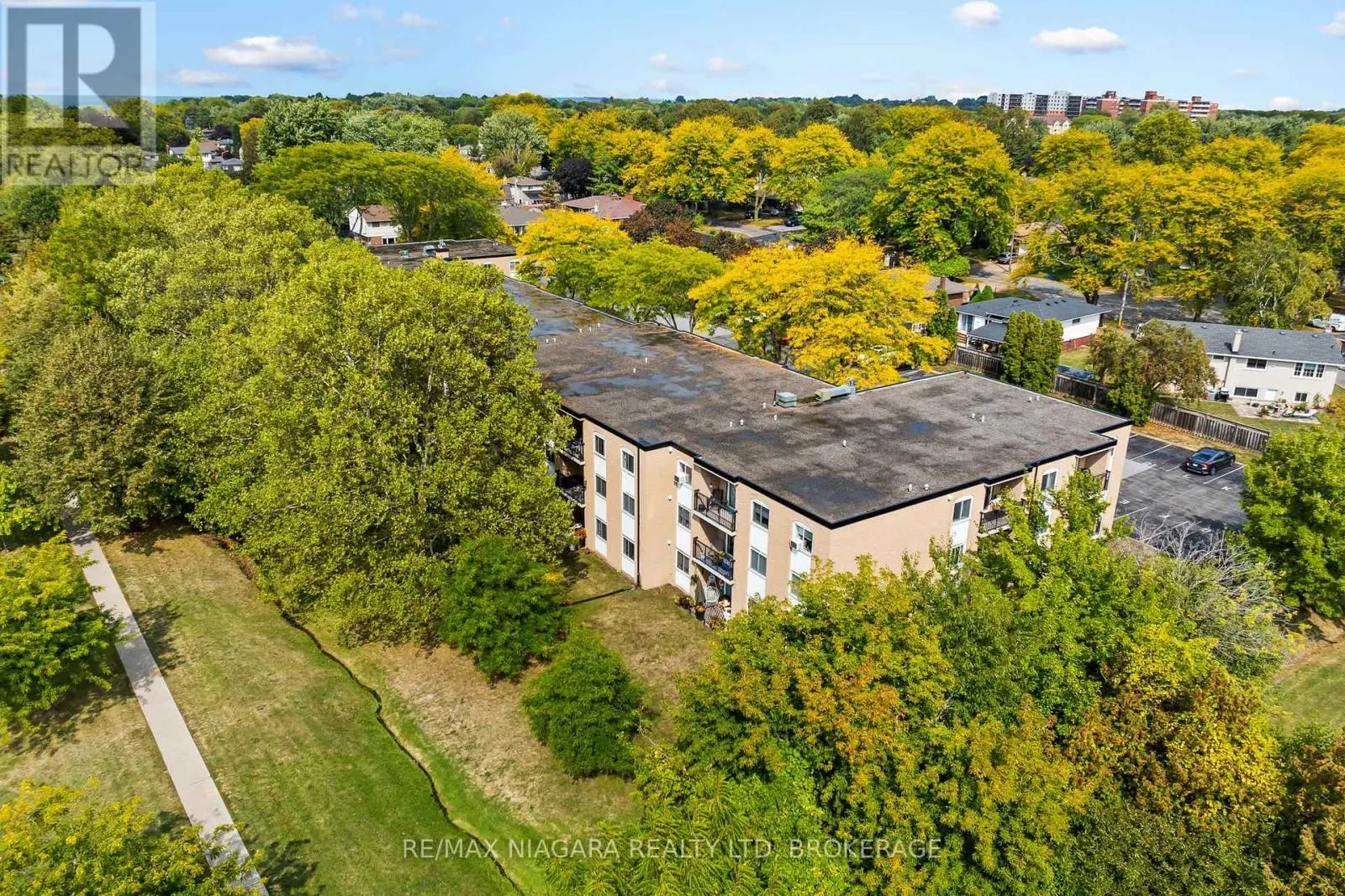 307 - 6 WESTLAKE LANE, #307
