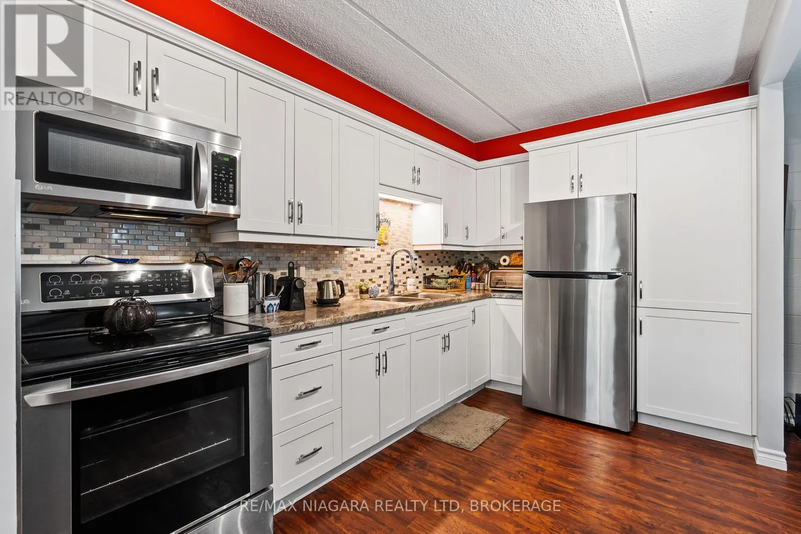 307 - 6 WESTLAKE LANE, #307