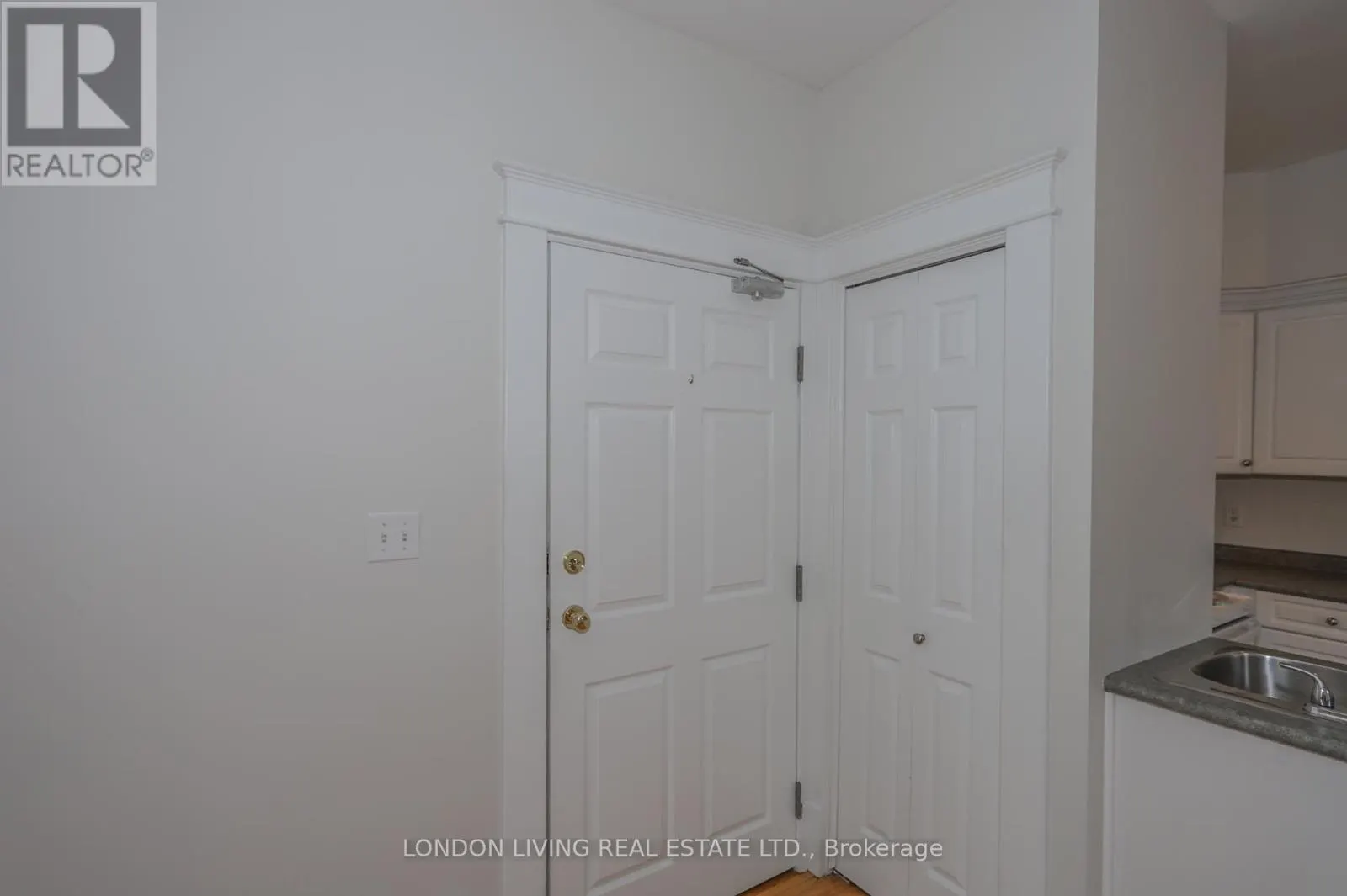 A - 127 WORTLEY ROAD, #A