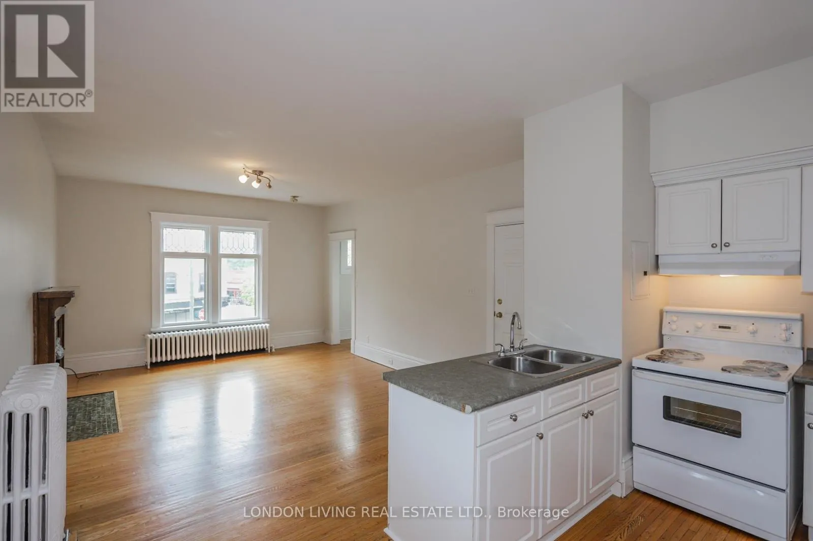 A - 127 WORTLEY ROAD, #A