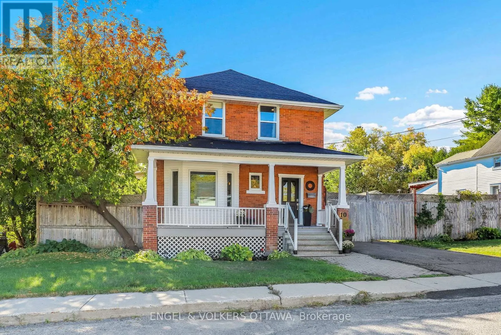 10 IDA STREET S