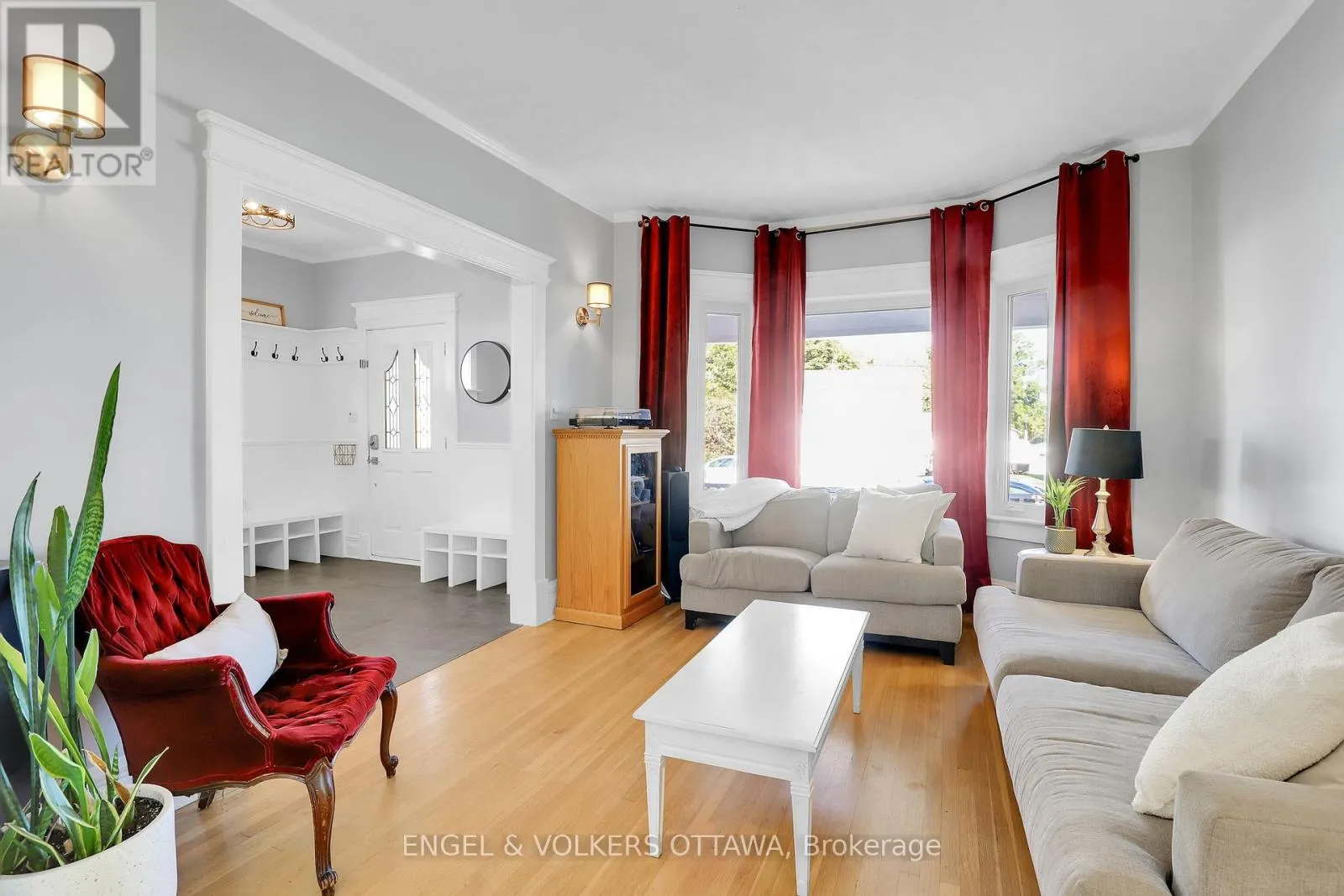 10 IDA STREET S