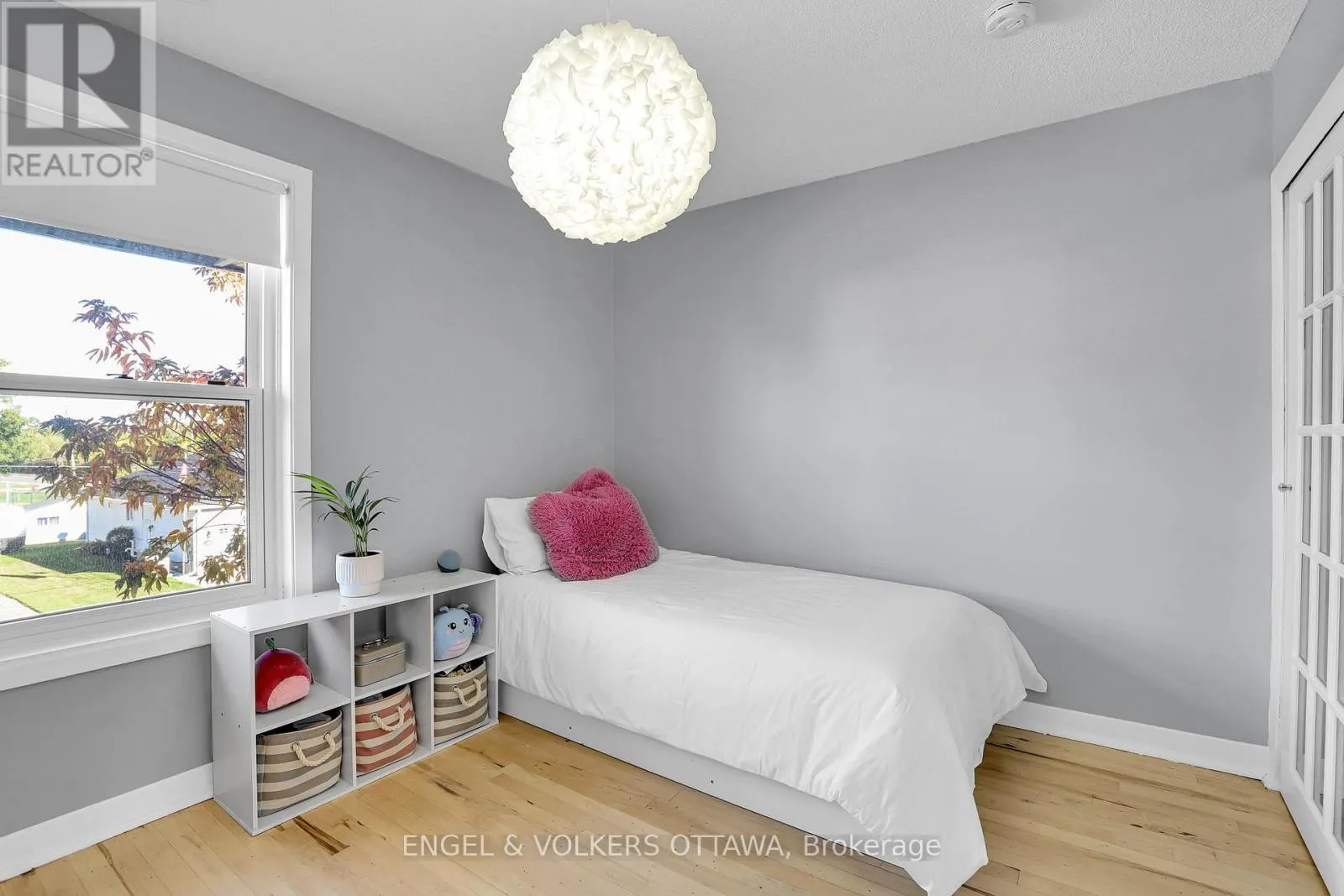 10 IDA STREET S