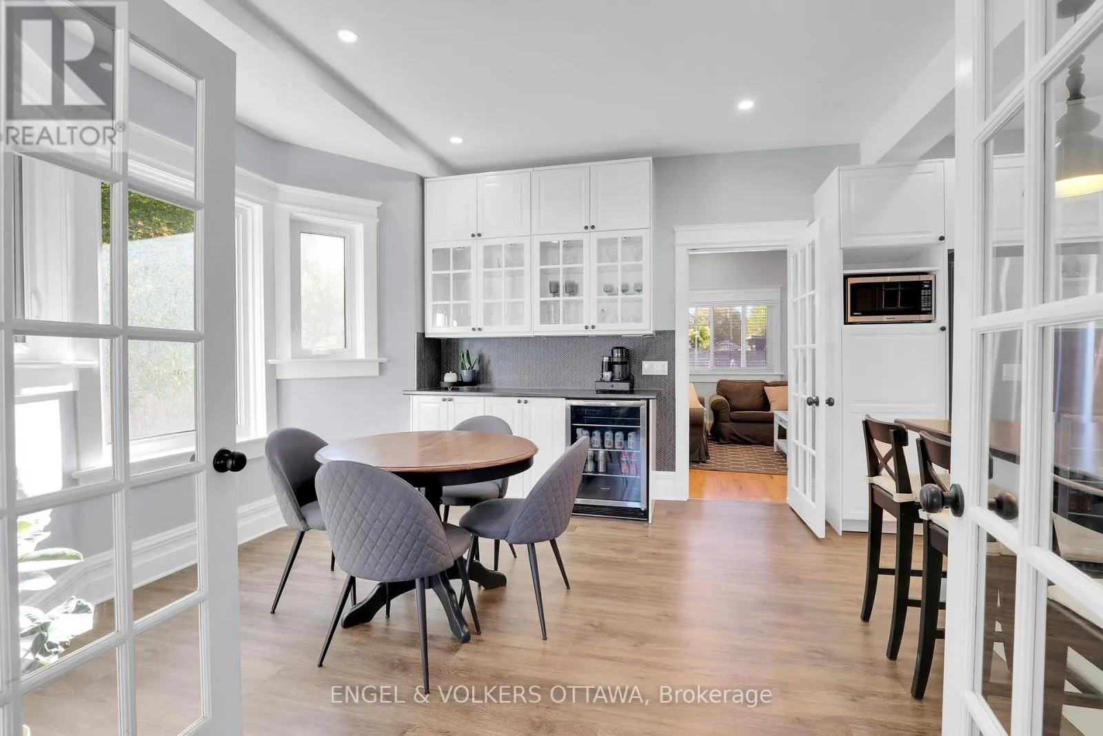 10 IDA STREET S