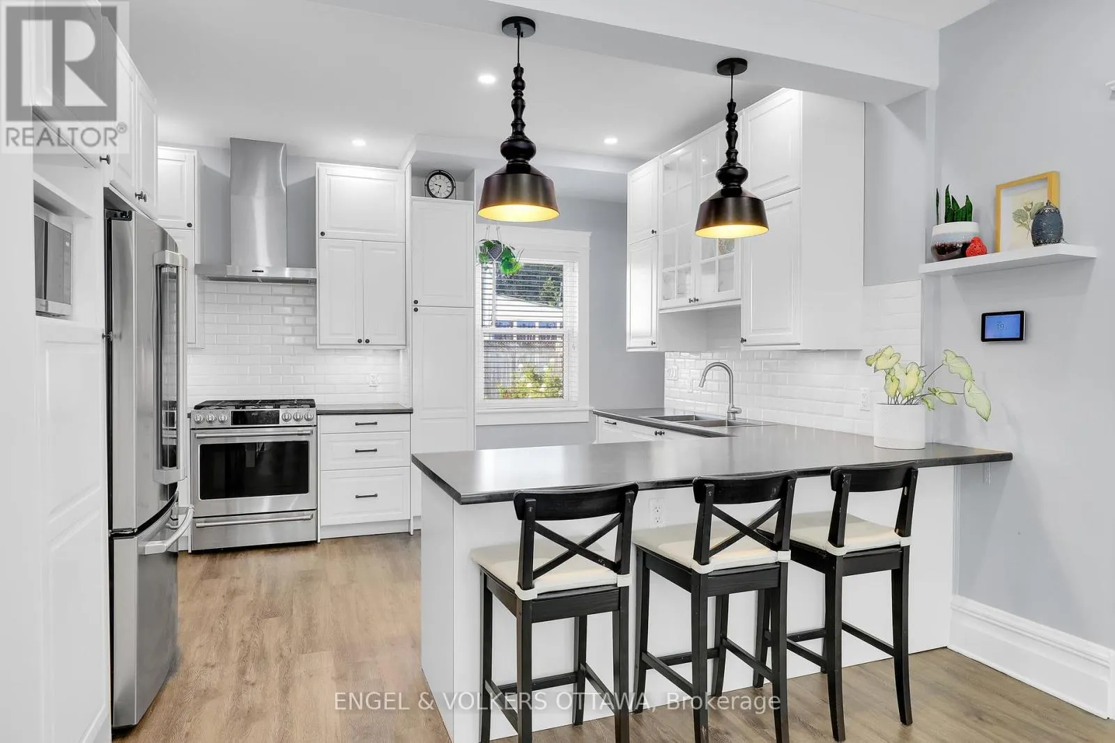 10 IDA STREET S
