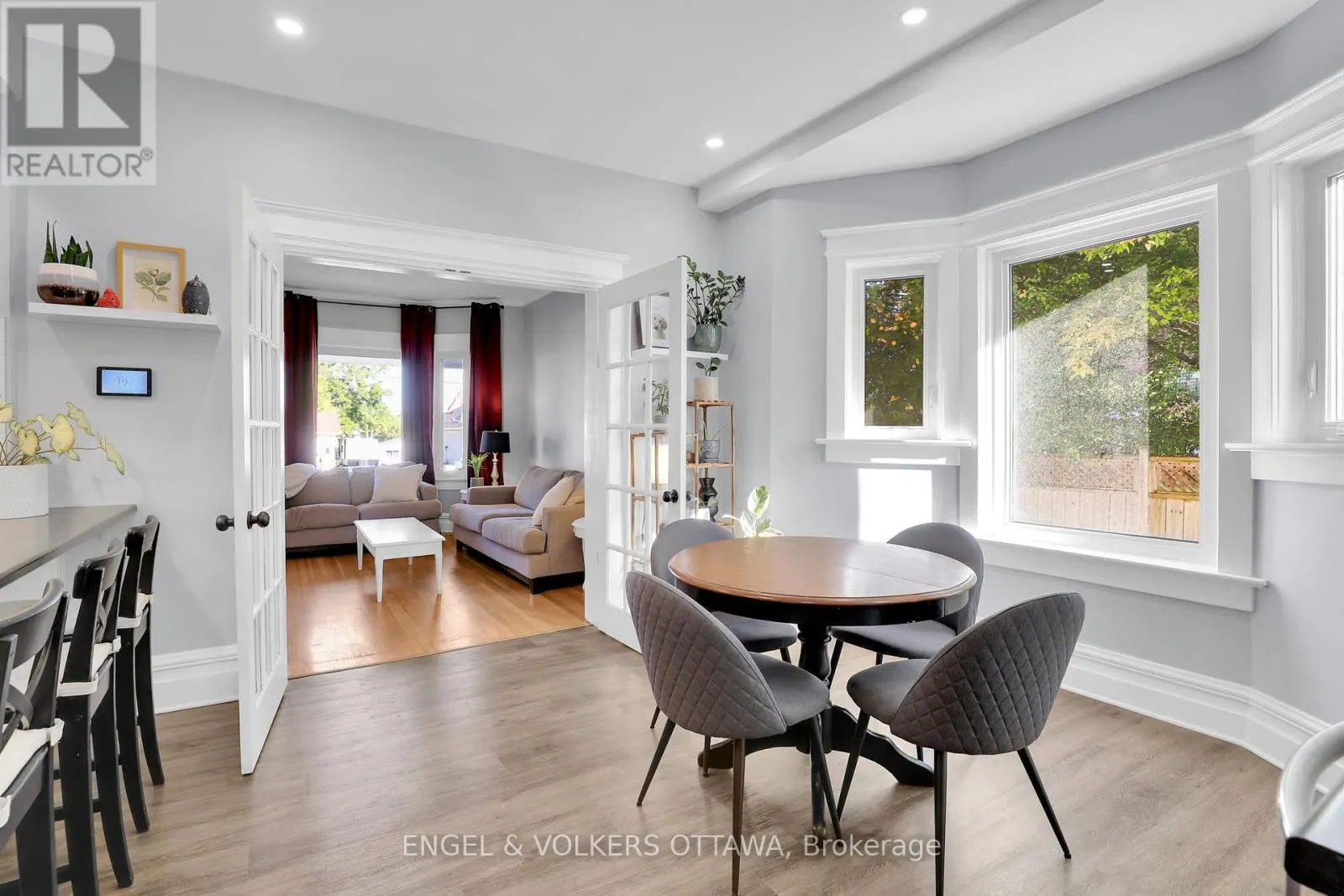 10 IDA STREET S