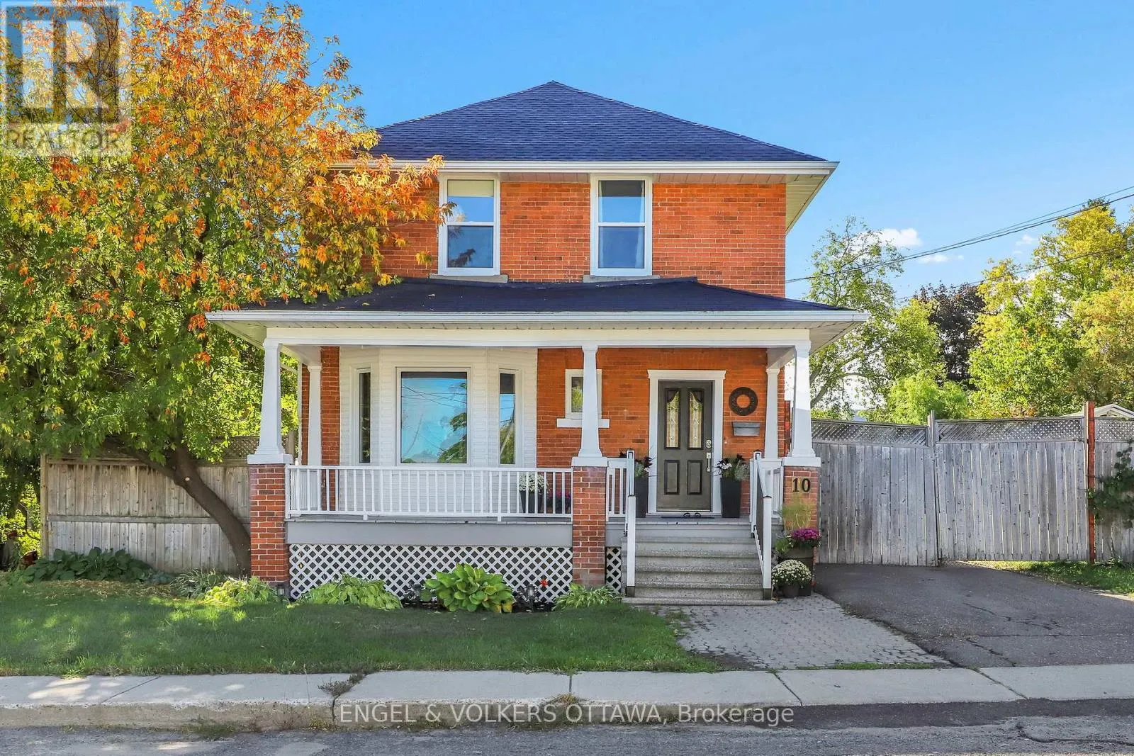 10 IDA STREET S