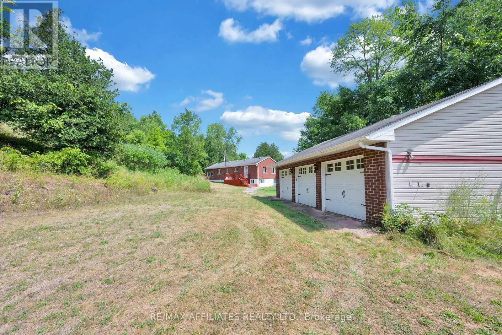 1009 GARDINER'S ROAD