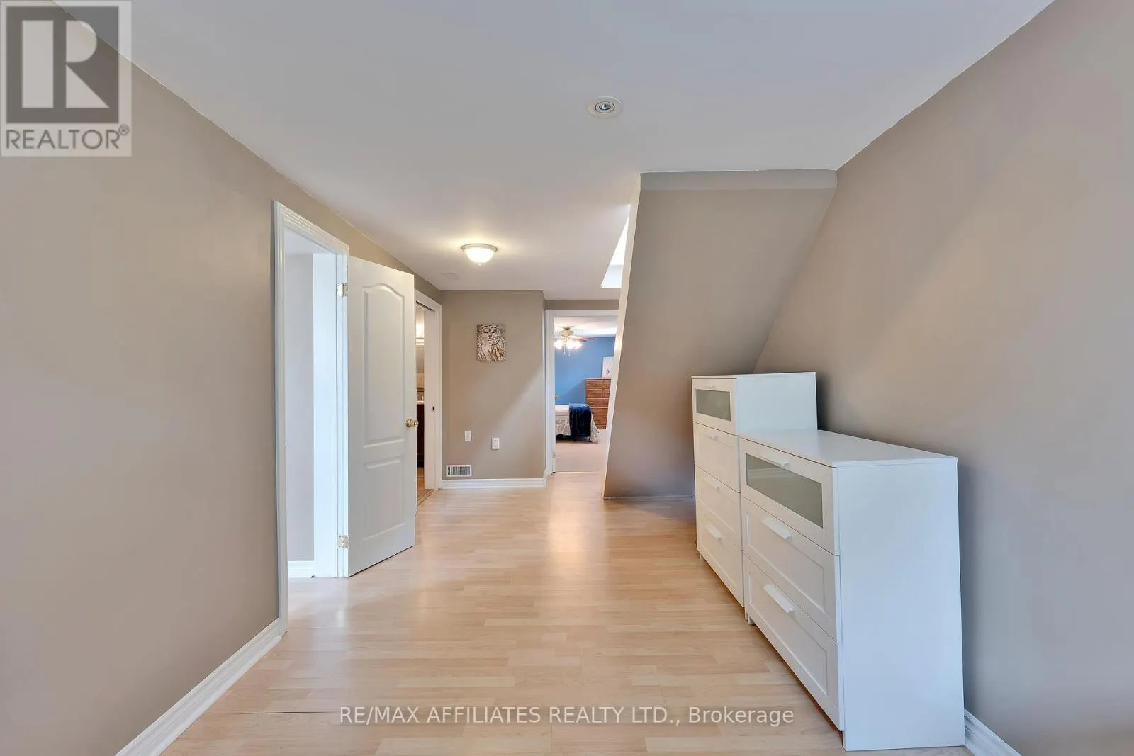 1009 GARDINER'S ROAD