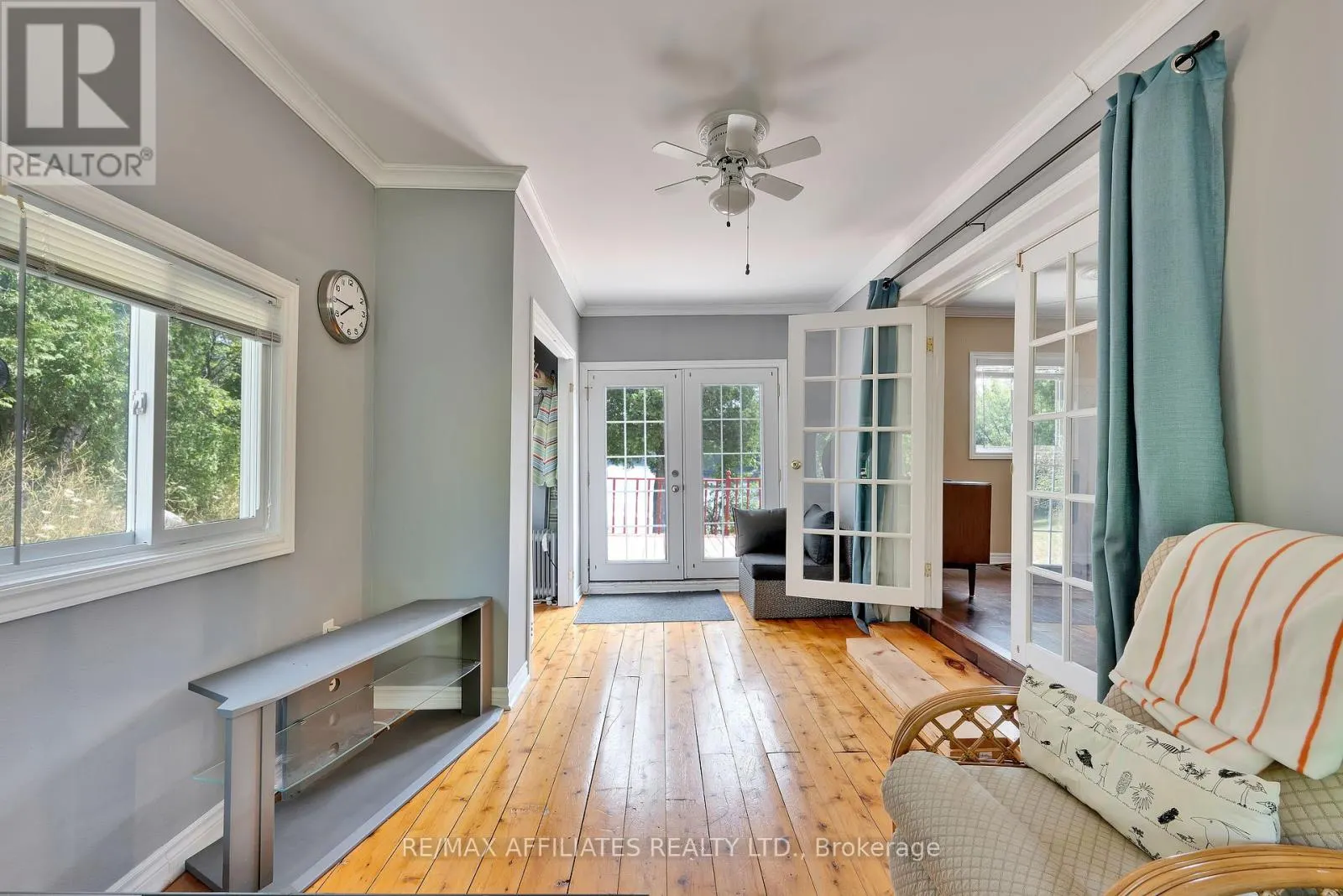 1009 GARDINER'S ROAD