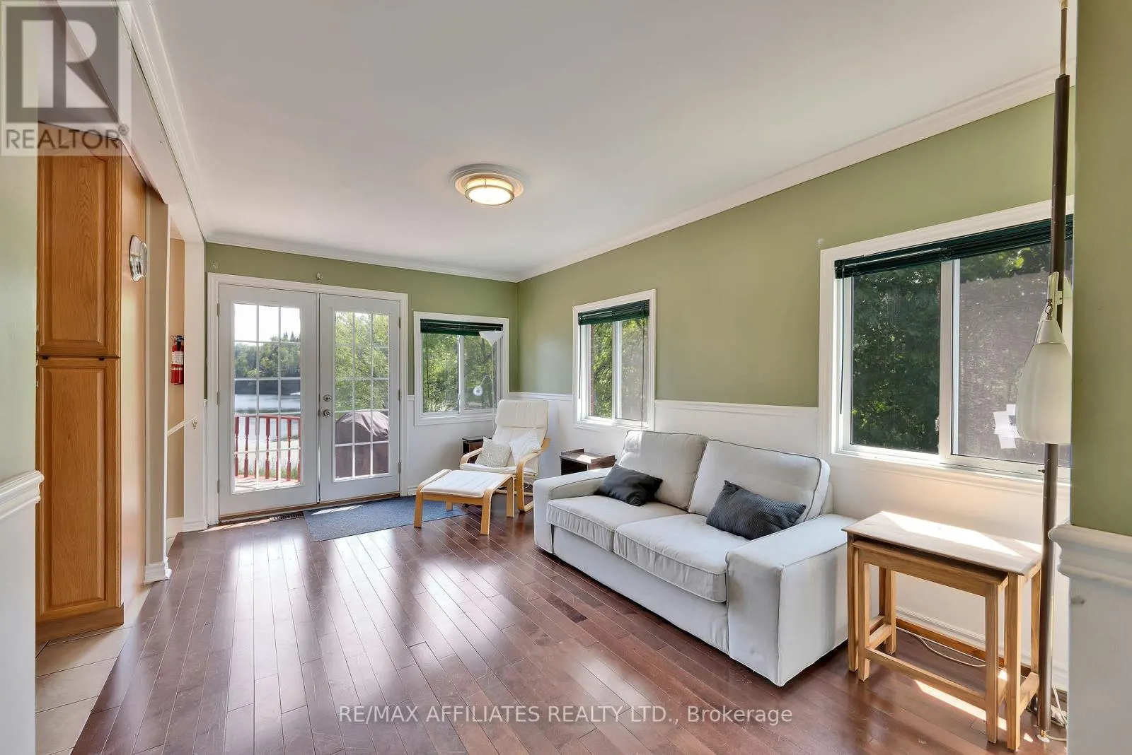 1009 GARDINER'S ROAD