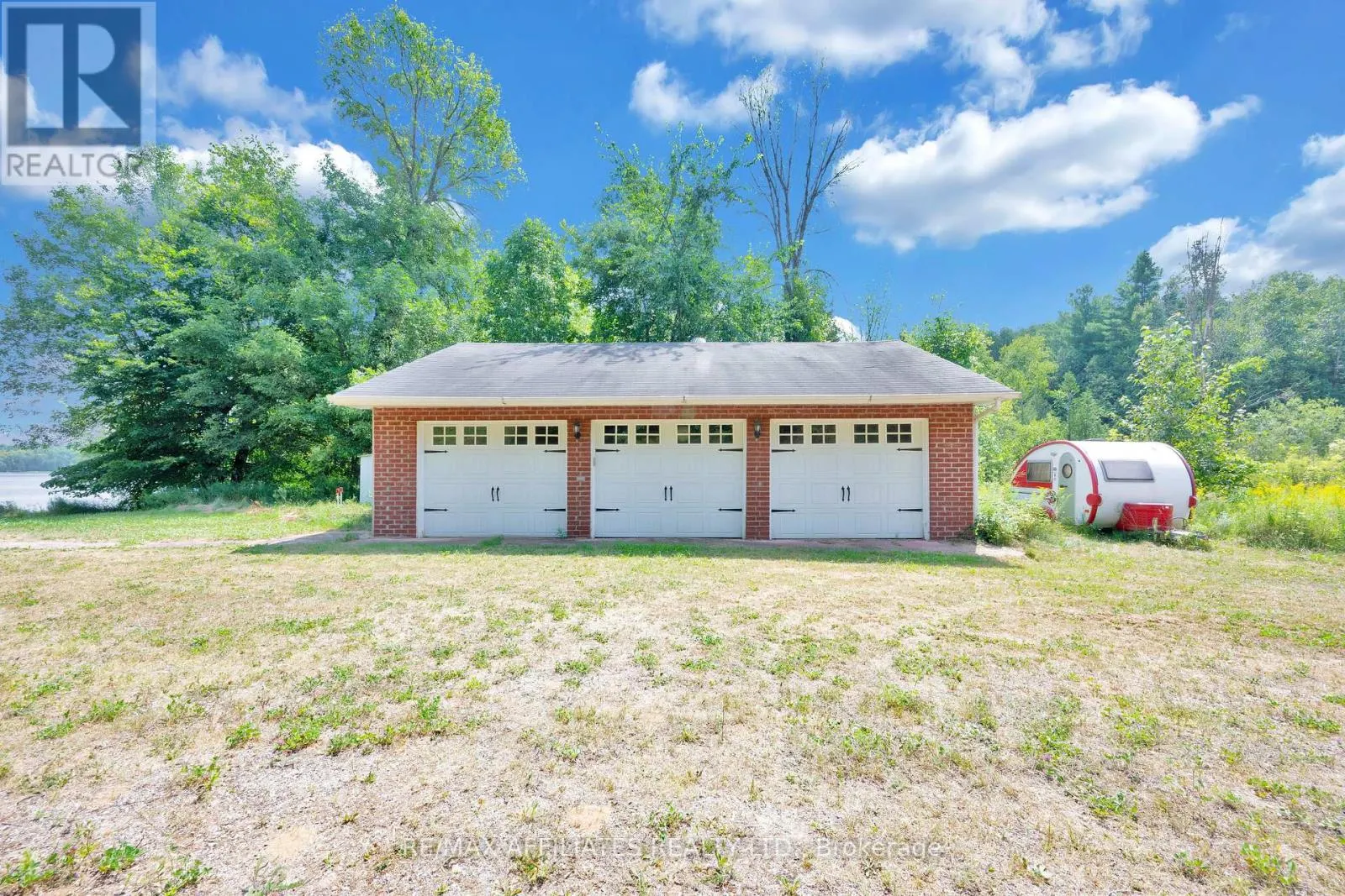 1009 GARDINER'S ROAD