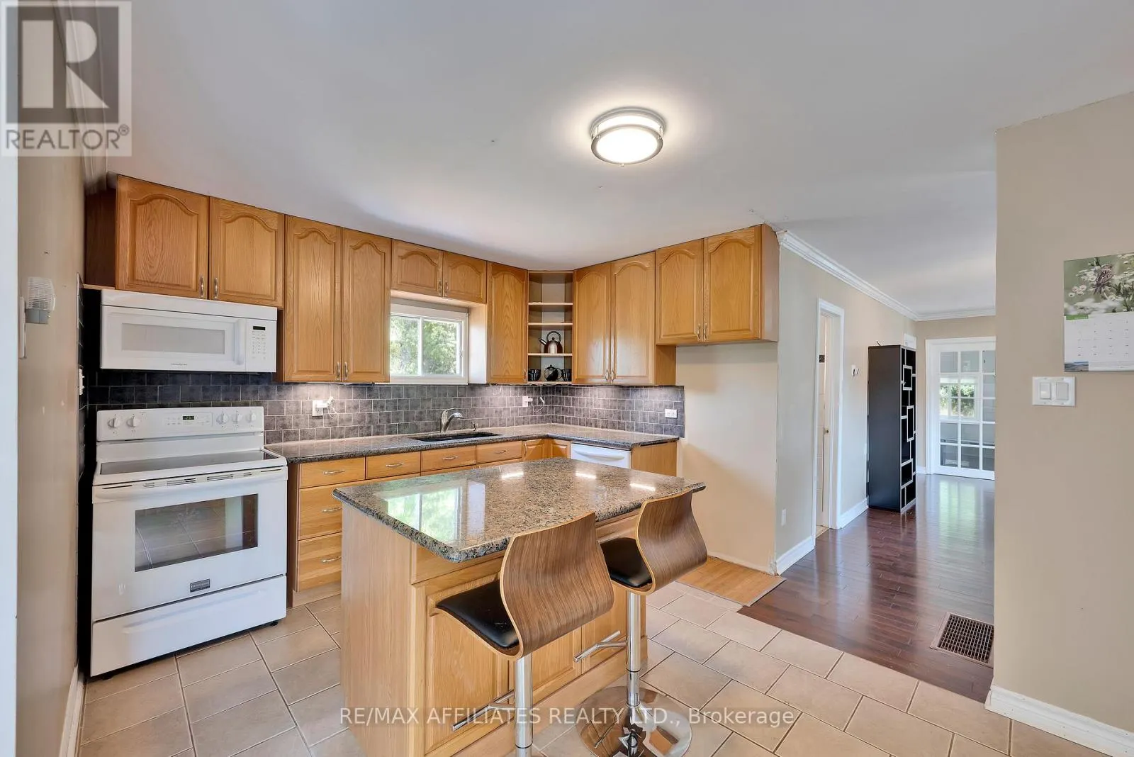1009 GARDINER'S ROAD