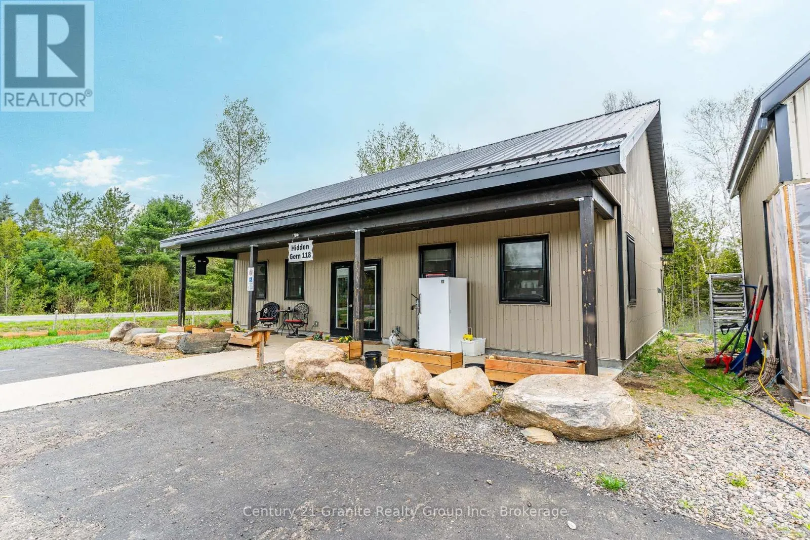 9734 HIGHWAY 118 W