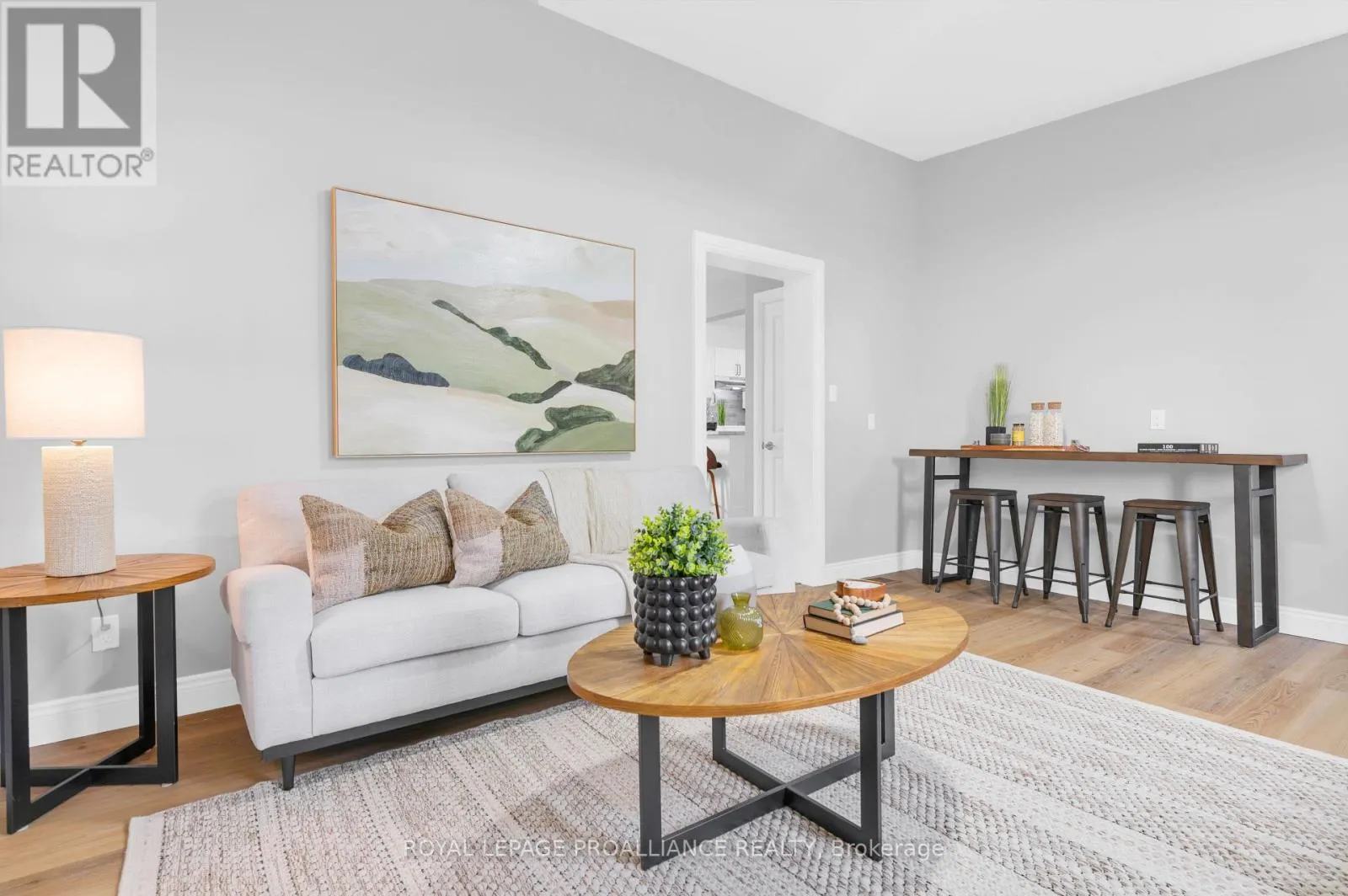 27 MAPLEWOOD AVENUE