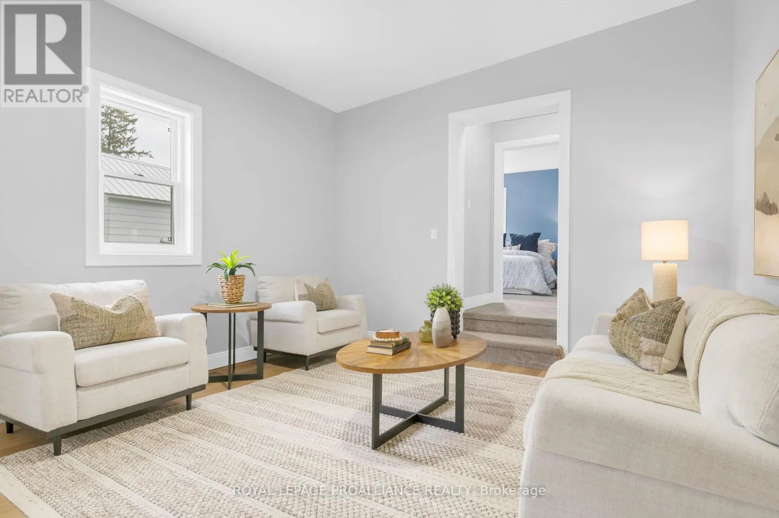 27 MAPLEWOOD AVENUE