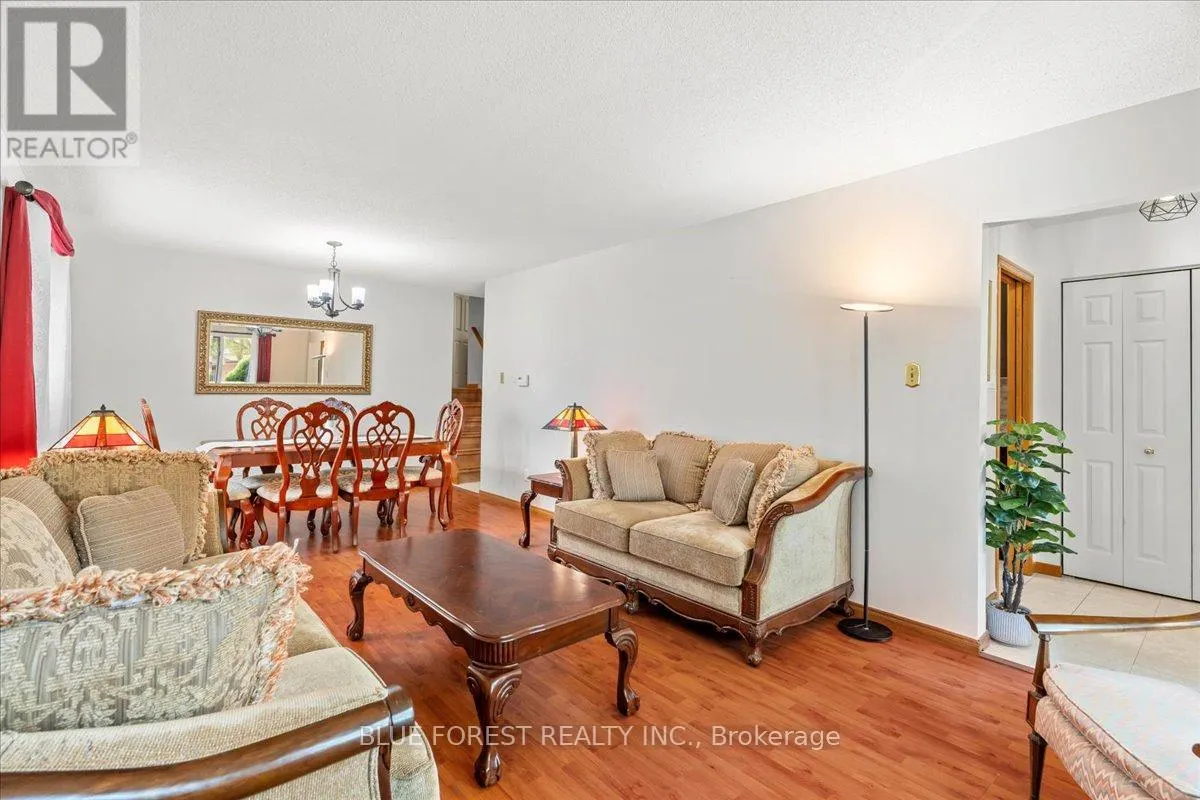 106 CONWAY LANE