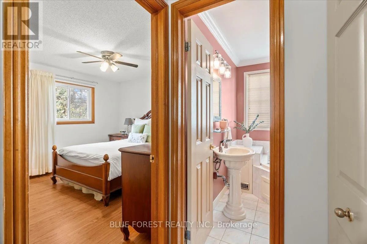 106 CONWAY LANE
