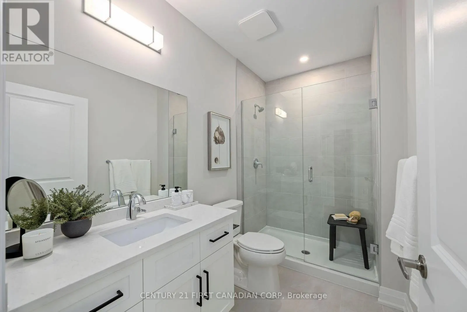 703 - 4286 KING STREET, #703