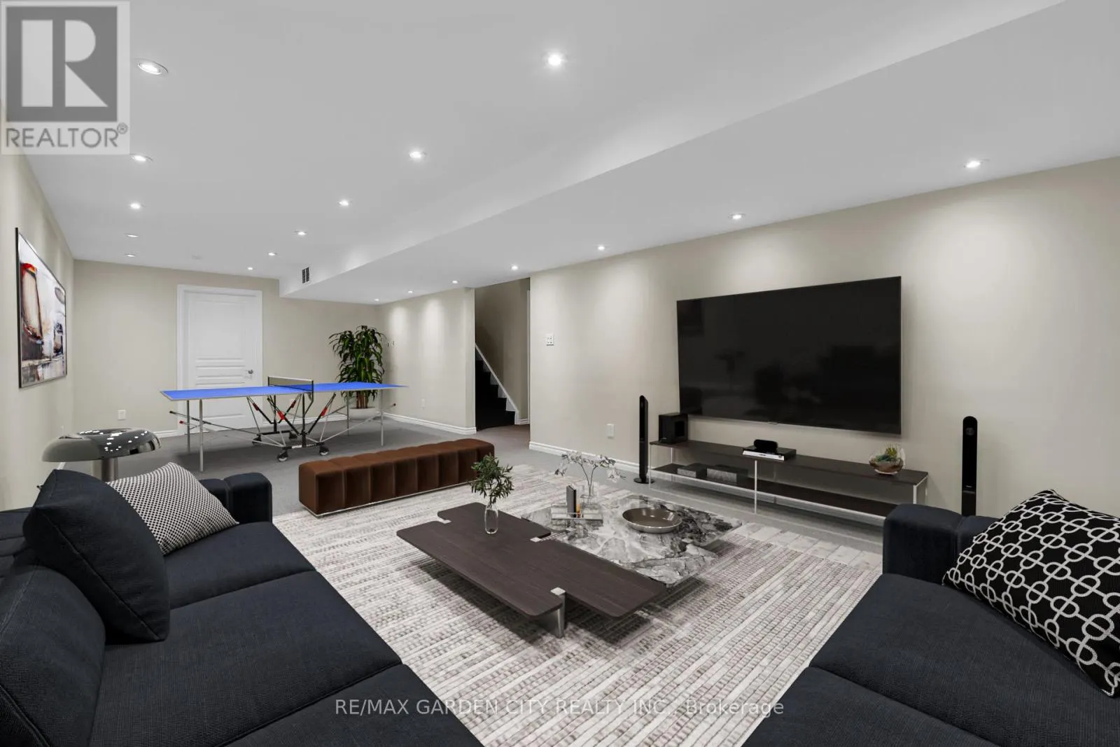 24 MANORWOOD DRIVE