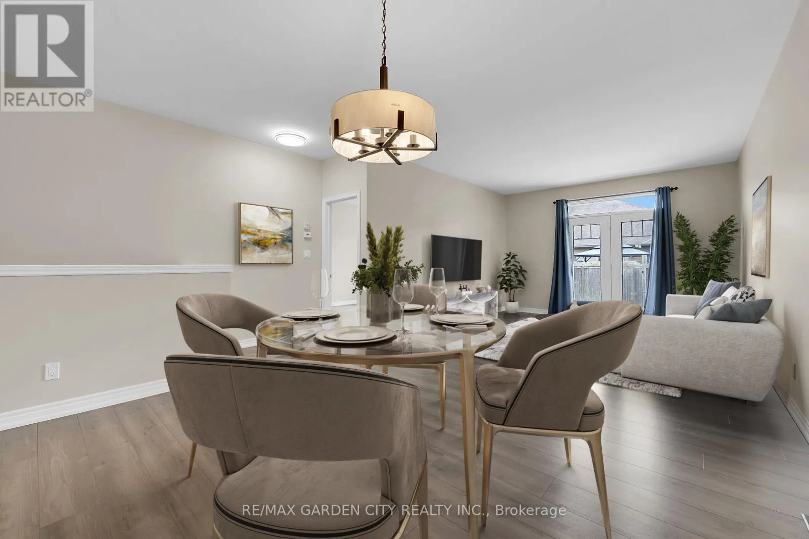 24 MANORWOOD DRIVE