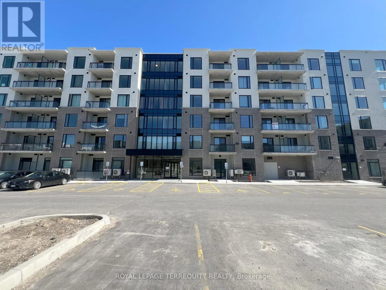 416 - 107 ROGER STREET