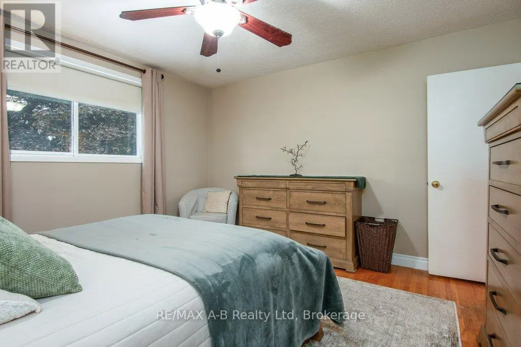 35 TECUMSEH CRESCENT