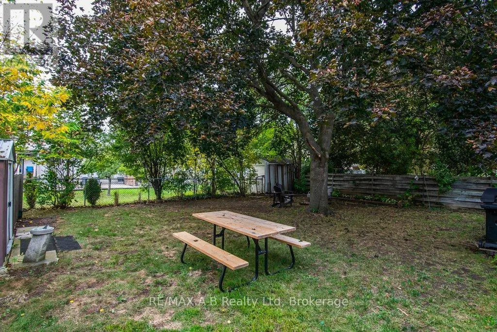 35 TECUMSEH CRESCENT