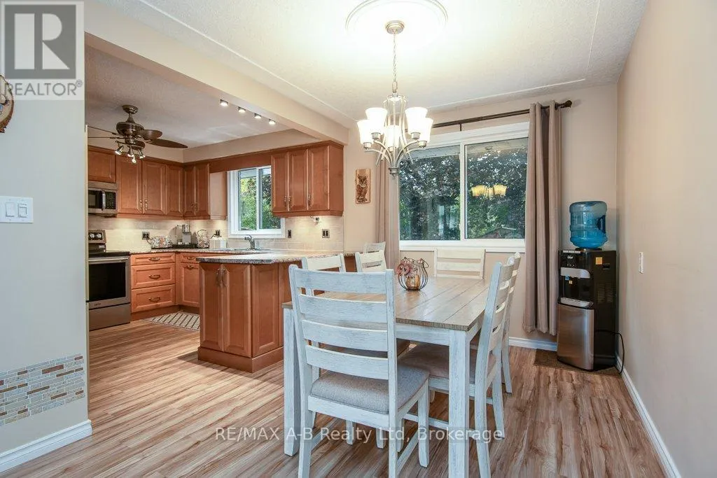 35 TECUMSEH CRESCENT