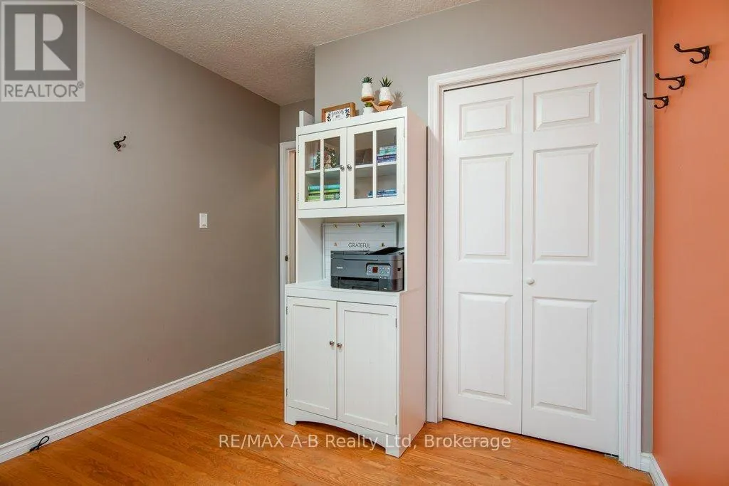 35 TECUMSEH CRESCENT