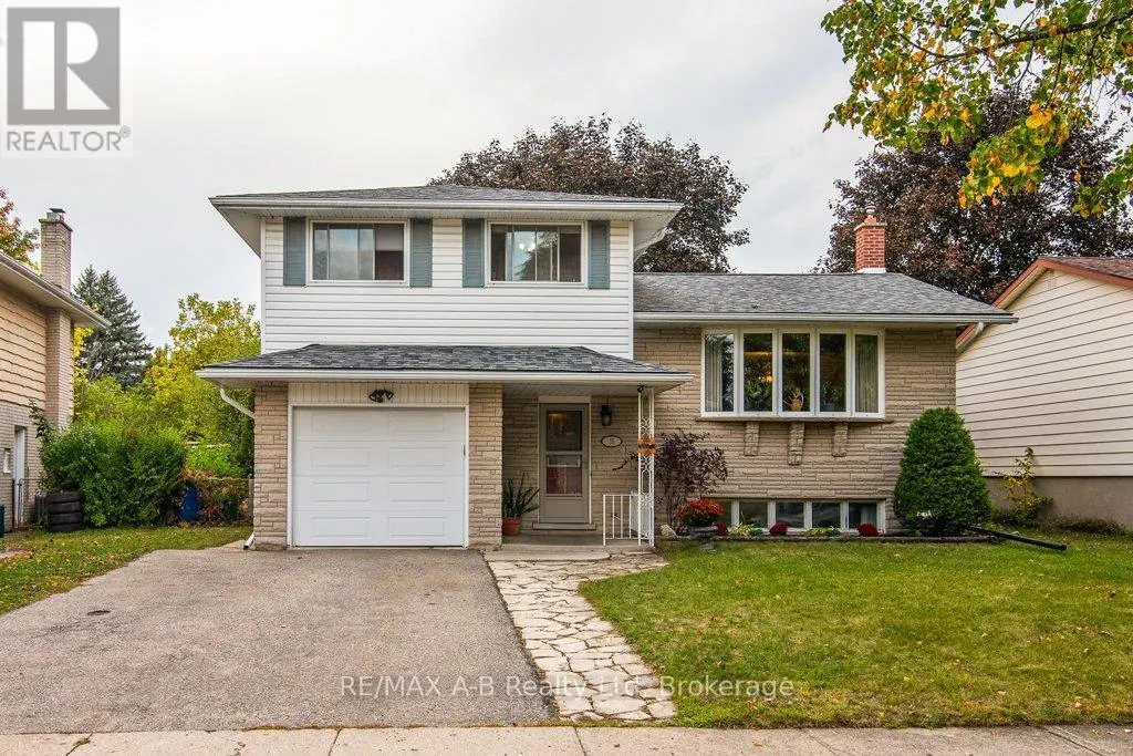 35 TECUMSEH CRESCENT