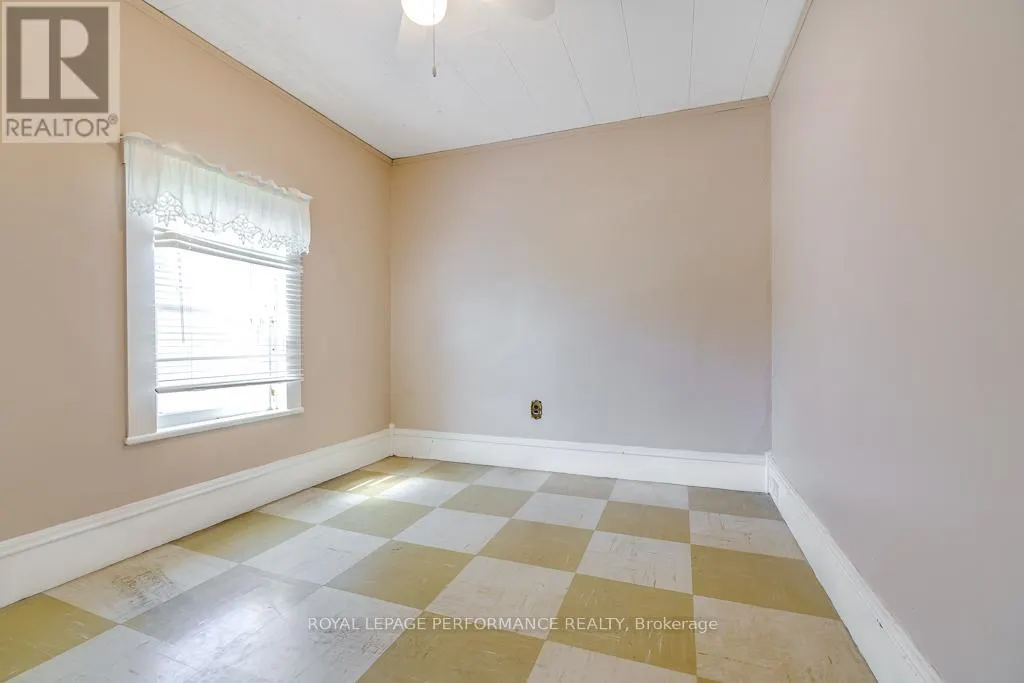 7 SPRUCE STREET S