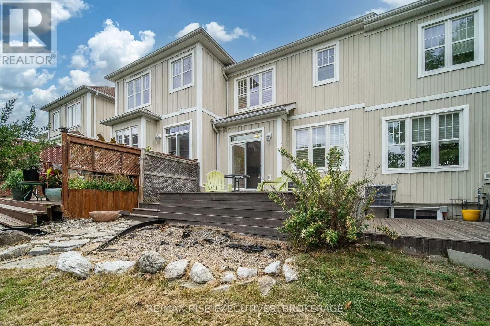 903 ASCOT LANE