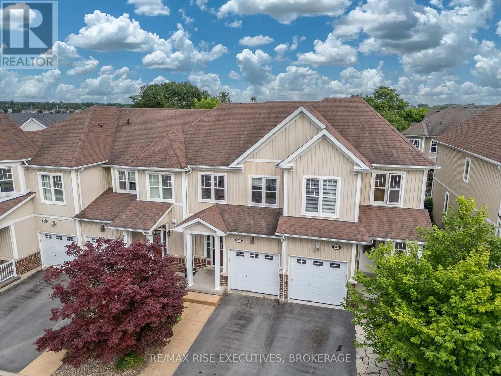 903 ASCOT LANE