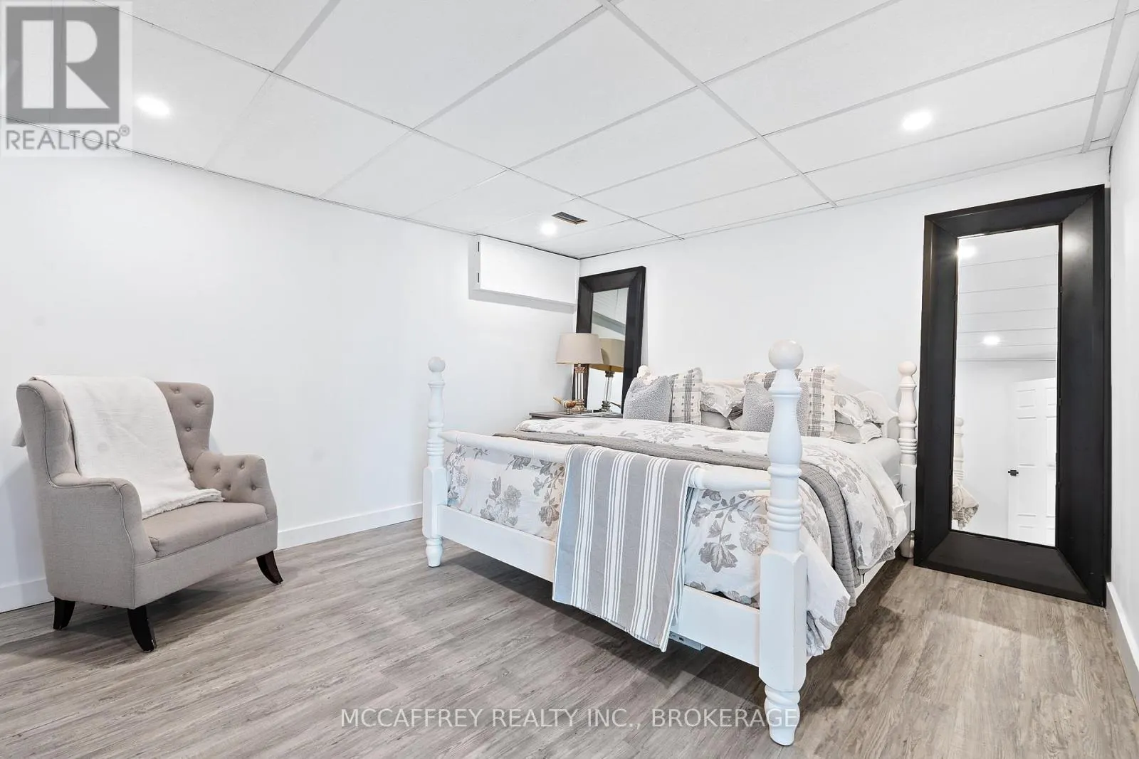98 JUNIPER LANE