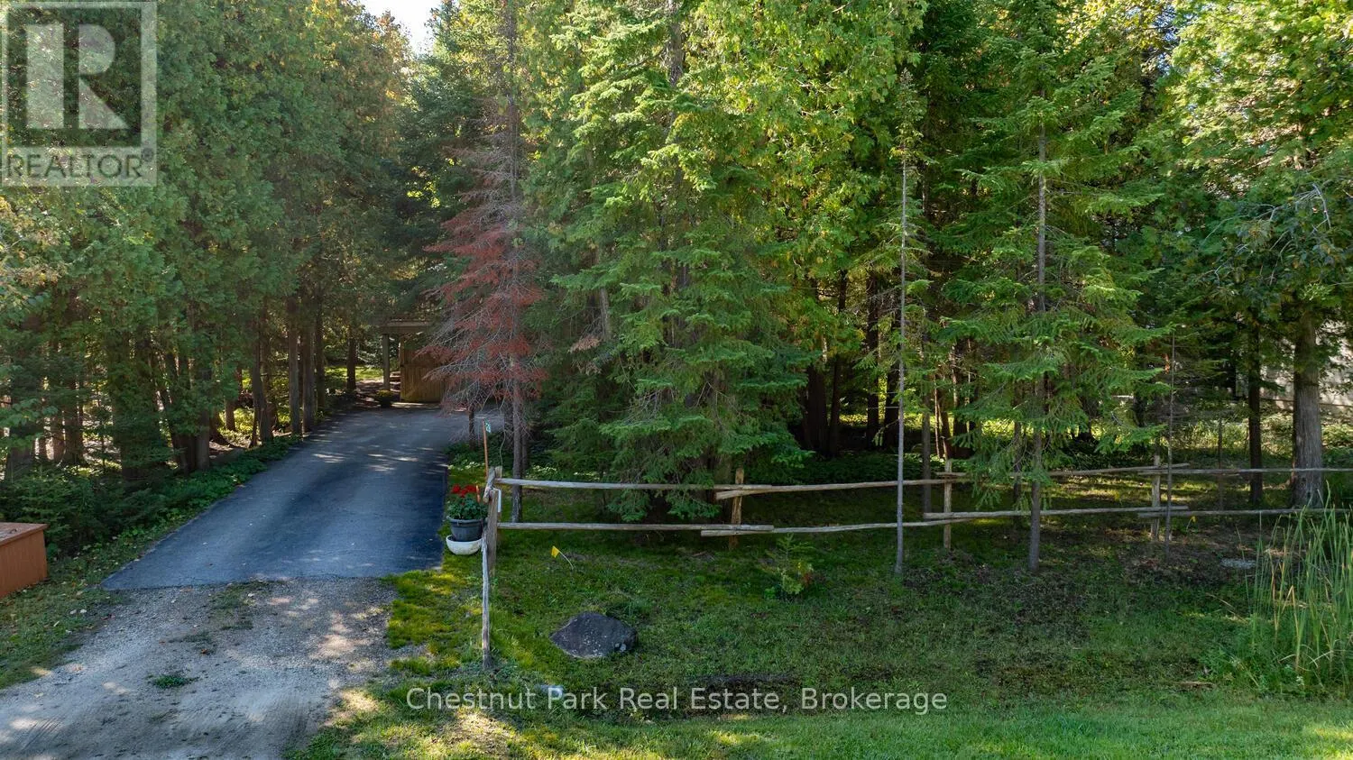 128 LAKEWOOD DRIVE
